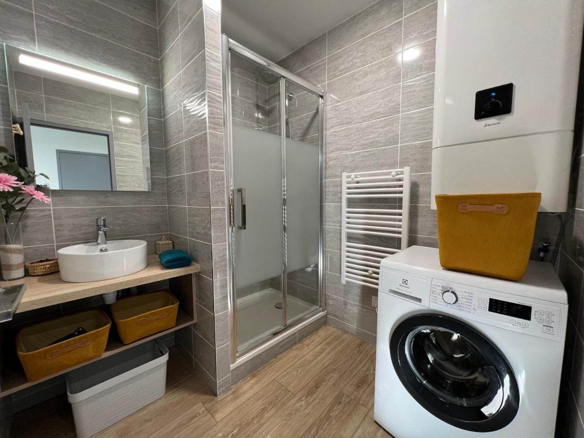 בריב-לה-גייארד Charmant Appartement T2 Cosy Climatise מראה חיצוני תמונה